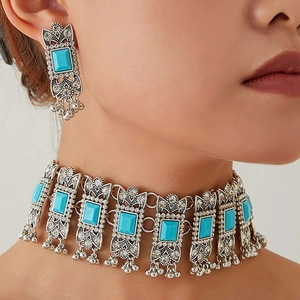 Vintage Bohemian Alloy Gemstone Jewelry Set Palace Style Geometric Rhinestone Necklace Dangle Earrings Set For Women
