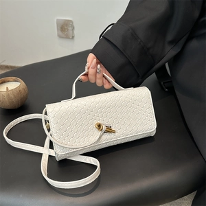 Woven PU Leather Shoulder Bag With Gold Knot Lock Versatile Fashion Handbag For Women Stylish Crossbody Messenger Purse
