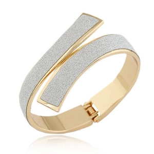 Bracelet Jonc En Alliage Pailleté Mat Poli Style Punk Minimaliste Ouverture À Charnière Bijoux De Mode Pour Femmes