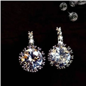 Boucles D'oreilles Puces En Alliage Et Zircon Design Géométrique Coupe Ronde Classique Bijoux Mode Femme