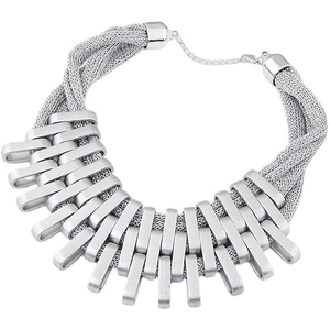 Matte zilveren industriële choker ketting met U-vormige metalen schakels