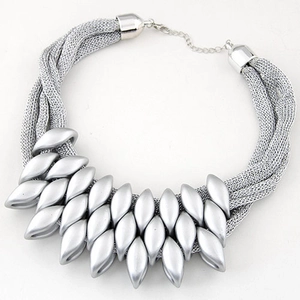 Bohemian Chunky Statement Necklace For Women Geometric Resin Leaf Pendant Multi Layer Mesh Rope Choker Party Jewelry Accessory