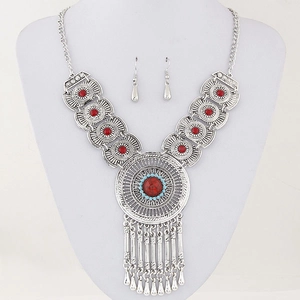 Vintage Bohemian Jewelry Set Alloy Rhinestone Water Drop Pendant Necklace And Earrings Ethnic Totem Style
