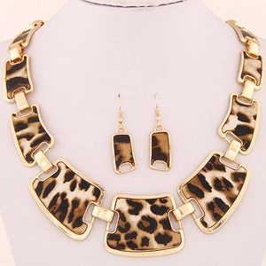 Collar Y Pendientes Colgantes De Aleación Y Cuero Sintético Con Estampado De Leopardo Estilo Bohemio Geométrico Para Mujeres