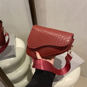 Women's Retro PU Leather Saddle Bag With Woven Texture Wide Fabric Strap Gold Hardware Crossbody Shoulder Bag For Fashion Daily