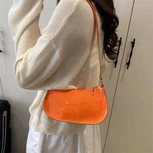 Sac sous le bras en similicuir orange brillant pour femme avec fermeture éclair et bandoulière