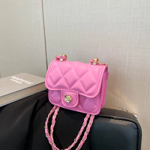 Fashion Mini Quilted Crossbody Bag For Women Vintage PU Leather Flower Twist Lock Small Square Shoulder Bag Chain Strap Daily Satchel