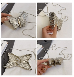 Vues détaillées de la pochette papillon argentée avec strass et bandoulière chaîne