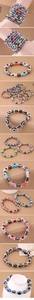 Dettaglio di braccialetti colorati Evil Eye con perline distanziatrici in ematite