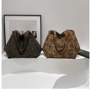 Sacs cabas en toile à imprimé léopard gris et marron avec doubles anses et étiquette cuir