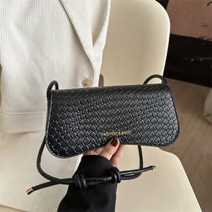 Borsa Sottobraccio Intrecciata da Donna Minimalista in Pelle PU Borsa Baguette Lettere Dorate Borsa a Spalla Casual per Donna