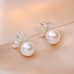 Crown Artificial Pearl Zircon Stud Earrings With 925 Sterling Silver Earring Post Retro Elegant Korean Women Fashion Jewelry