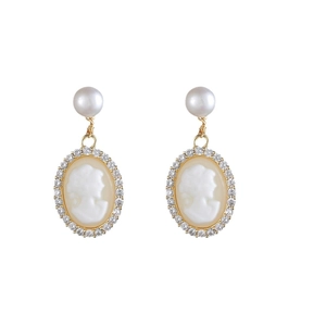 Vintage gold earrings with freshwater pearls and elegant lady cameo pendants