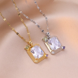 Collier Pendentif Géométrique Acier Titane Avec Zircon Coloré Pierre Rectangulaire Bijoux De Mode Pour Femmes Élégant