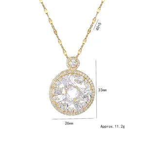 Collier en acier titane doré avec pendentif en zircon et détails de chaîne 40+5 cm