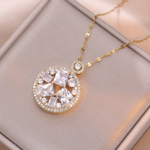 Collier Pendentif En Zircon Géométrique Rond Acier Titane Plaqué Or Bijoux Élégants Pour Femmes Motif Floral