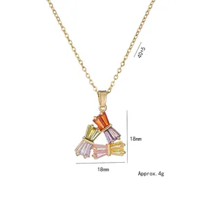 Halskette mit buntem geometrischem Zirkonia-Anhänger in 18K vergoldetem Titanstahl