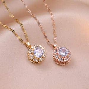 Rotating Heart Flower Pendant Necklace Zirconia Inlaid Stainless Steel Cable Chain Clavicle Necklace For Women Fashion Jewelry