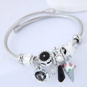 Bracelet ajustable en acier inoxydable avec breloques d'étoile de mer et de perles