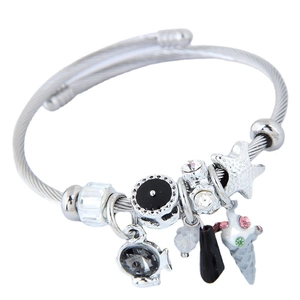 Bracelet ajustable en acier inoxydable avec breloques de crème glacée étoile et poisson