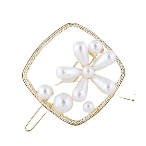 Barrette à cheveux marguerite en perles avec monture dorée et motif floral élégant