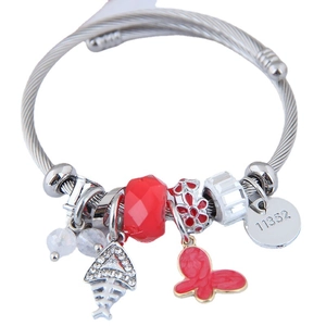 Bracelet à breloques réglable en acier inoxydable avec perles rouges et pendentif papillon