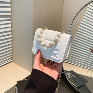 Damen Mini PU Leder Umhängetasche Mit Herzprägung Kunstperlen Griff Goldene Kette Süße Crossbody Handtasche Schmuck Box Tasche