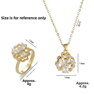 Detailmaße und Gewicht für goldene Kleeblatt-Halskette und das passende Ring-Set