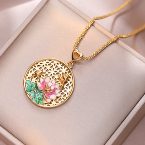 Lotusblume Anhänger Halskette Edelstahl Emaille Hohl Rund Vintage Chinesischer Stil Schmuck Für Frauen