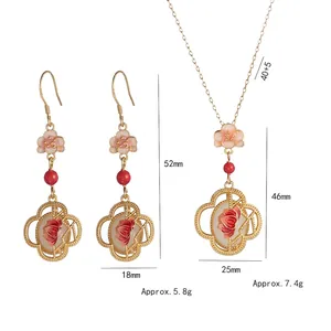 Vintage Set aus Lotus Halskette und Ohrringen im chinesischen Stil mit Goldbeschichtung