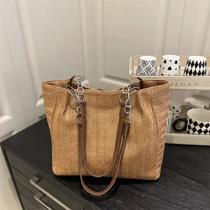 Women Fashion Straw Woven Tote Bag Large Capacity Urban Casual Shoulder Bag With Metal Chain Stitching Design Handbag