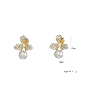 S925 silver needle pearl stud earrings with sparkling pavé clover petals 13mm