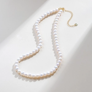 Natural freshwater pearl necklace with S925 silver clasp and heart pendant accessory