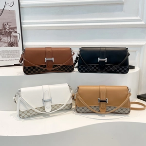 Chic patchwork crossbody bags with metallic H-clasp and vintage print in four colors