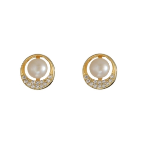 Elegant gold geometric hoop earrings with freshwater pearls and sparkling zircon pavé