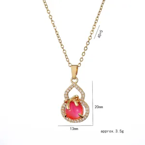 Collana a forma di zucca con pietra occhio di gatto rosa e zirconi cubici in oro 18k