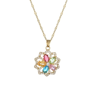 Collana in acciaio dorato con pendente a fiore in cristalli colorati e micro-pavé brillante