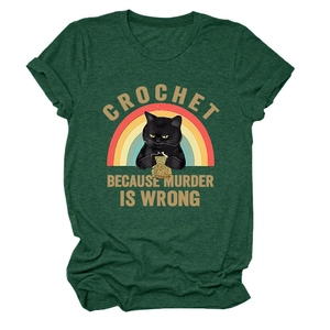 Détail du graphisme chat crochet sur t-shirt en coton chiné vert foncé chiné