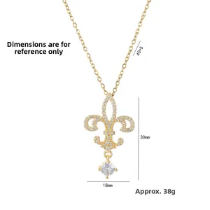 Collier élégant fleur de lys dorée avec zircone et pendentif diamant rond brillant