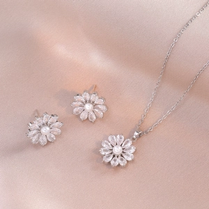 Daisy Flower Necklace And Earrings Stainless Steel Cubic Zirconia White Faux Artificial Pearl Elegant Korean Fashion For Women