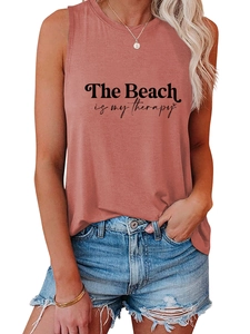 Détail de l'imprimé The Beach is my therapy sur un débardeur pour femme en rouge brique