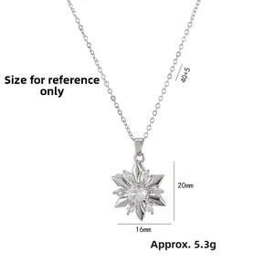 Detail view of snowflake pendant with cubic zirconia, dimensions 20mm x 16mm, chain 40+5cm