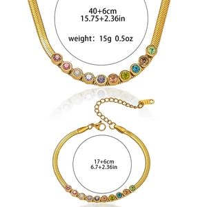 Parure en acier inoxydable doré avec chaîne serpent et pendentifs en zircon colorés