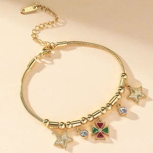 Bracelet chaîne serpent en acier doré avec breloques étoiles et perles de cristal
