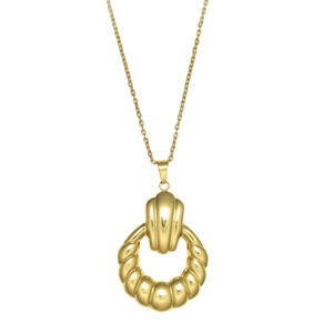 Goldene Halskette mit rundem Anhänger im Croissant-Stil an einer feinen Kette