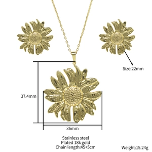 Schmuckset aus 18K vergoldetem Edelstahl mit Sonnenblumen-Halskette und Ohrringen