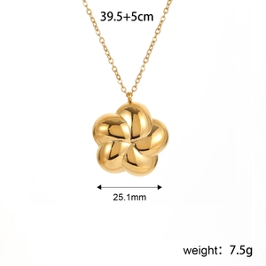 Gold five-petal flower pendant necklace on cross chain, 25.1mm diameter, 39.5+5cm length