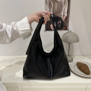 Large Capacity Women PU Leather Tote Bag Minimalist Hobo Shoulder Bag For Daily Commute Casual Fashion Versatile Handbag