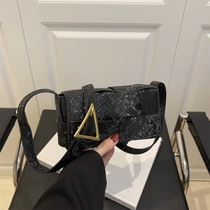 Women Woven Snake Pattern Crossbody Bag PU Leather Triangle Buckle Stylish Square Shoulder Bag For Daily Fashion Party