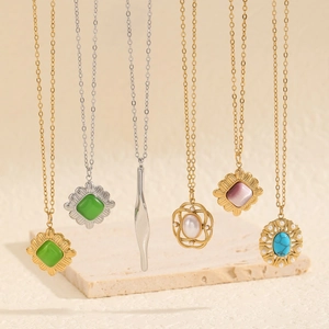 Collier En Acier Inoxydable Rétro Plaqué Or Pendentif Carré Œil De Chat Design Fleur De Soleil Bijoux Femme Élégant